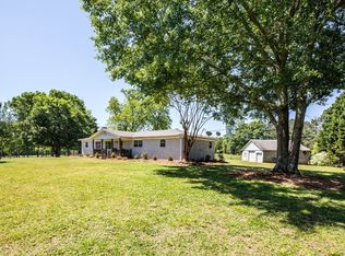 46 Old Center Point Rd, Carrollton, GA 30117