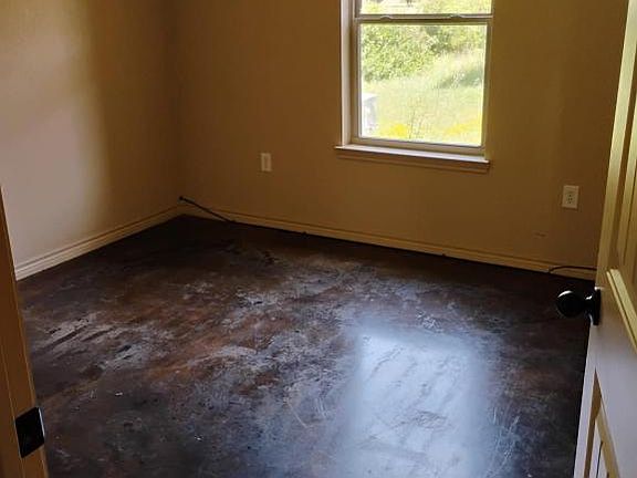 4th image of 1322 Greens Private Dr