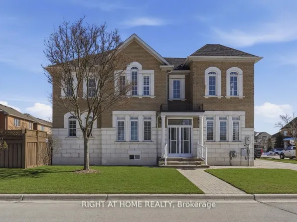108 Saint Francis Ave, Vaughan, ON L4H 2B8