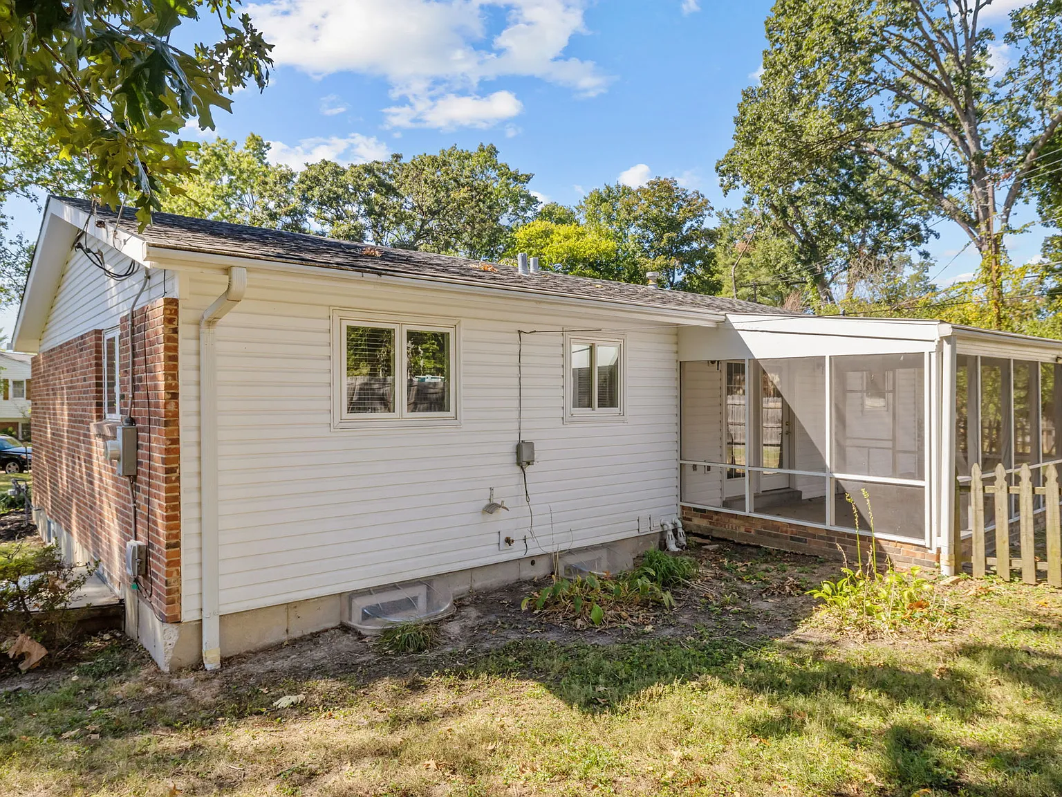 3 bed, 1254 sqft, $3,300 — Photo 4
