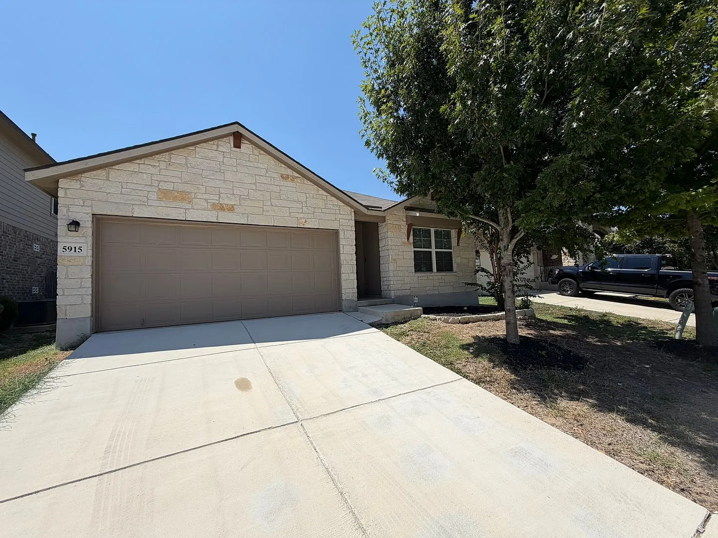 Move-In Ready 4BR/2BA — Photo 1