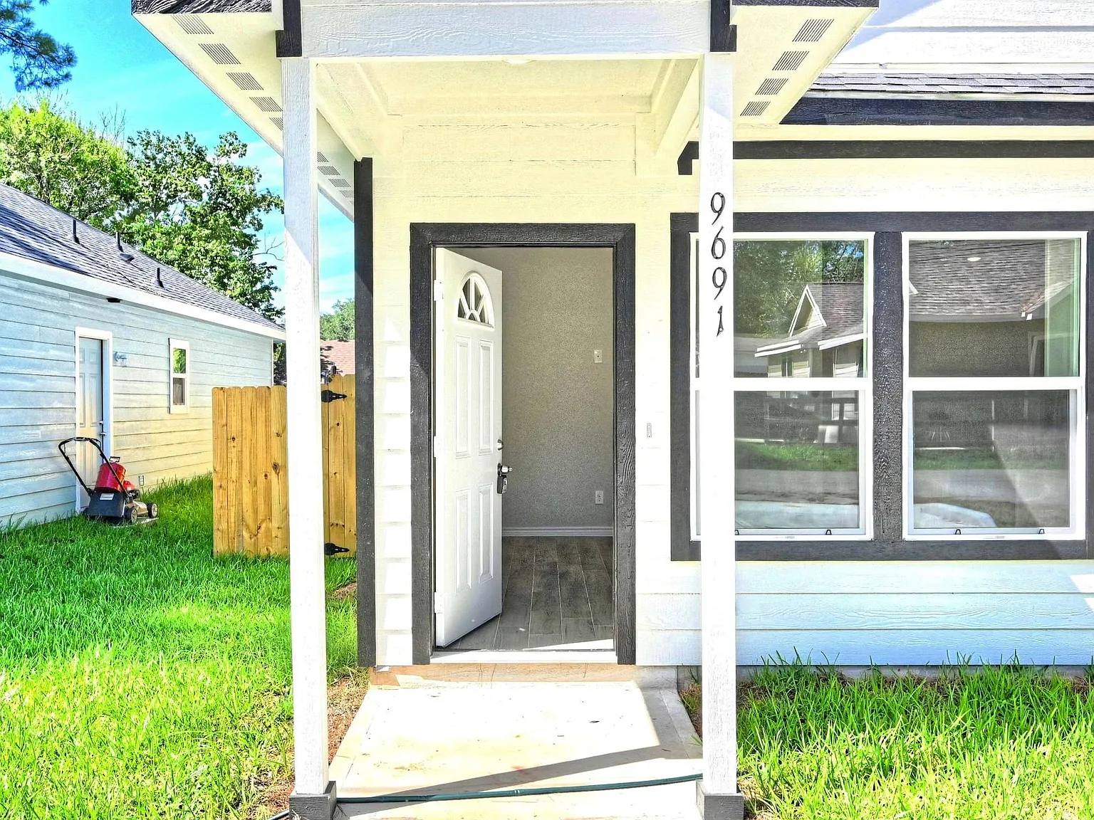 3 bed, 2.0 bath, 1000 sqft, $1,450 — Photo 2