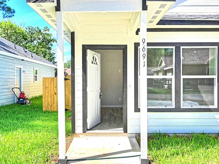 11789 White Cedar — Photo 2