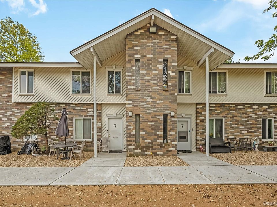 1st image of 10 Aspen Court #10