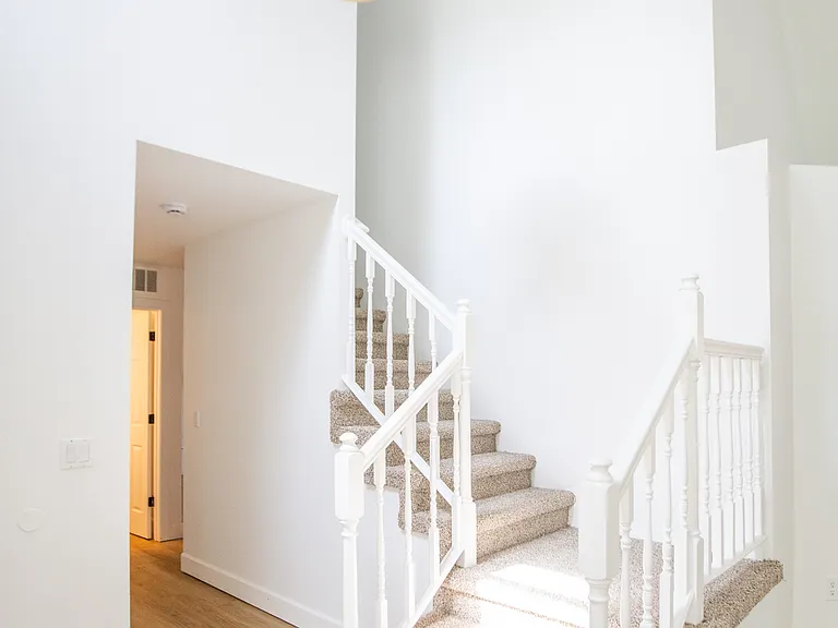 8471 SW Bonaventure Ln — Photo 4