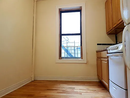 Rented by BRICK & GALO REALTY CORP | media 30