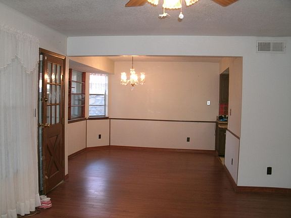 2nd image of 10909 Cardigan Dr