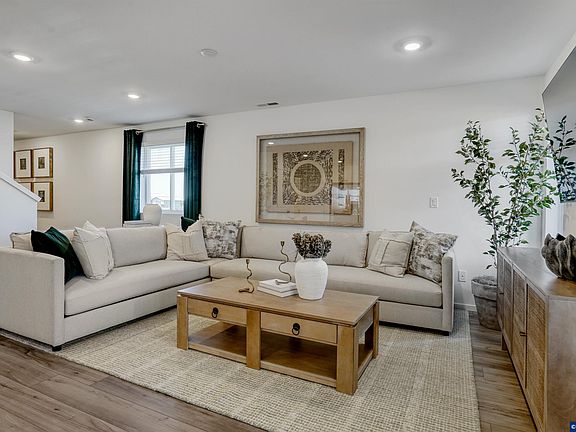 4th image of 531 Spring Ave