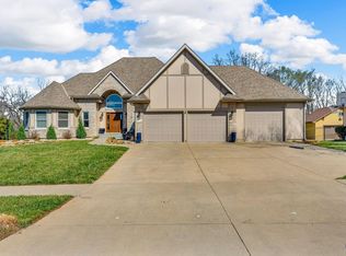 2400 SE Saturn Dr, Topeka, KS 66605