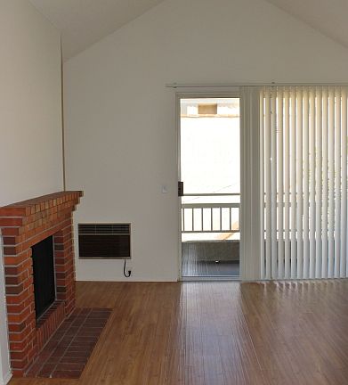 2nd image of 1541 S Bundy Dr APT 206