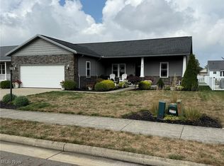 427 Sycamore Cir SE, New Philadelphia, OH