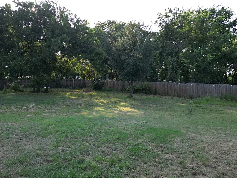 411 Pecan Tree Ct — Photo 26