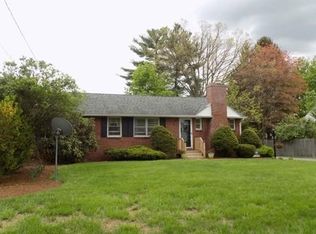 35 Wrenwood St, Springfield, MA 01119