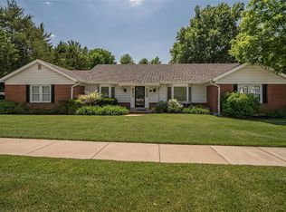 369 S Greentrails Dr, Chesterfield, MO 63017