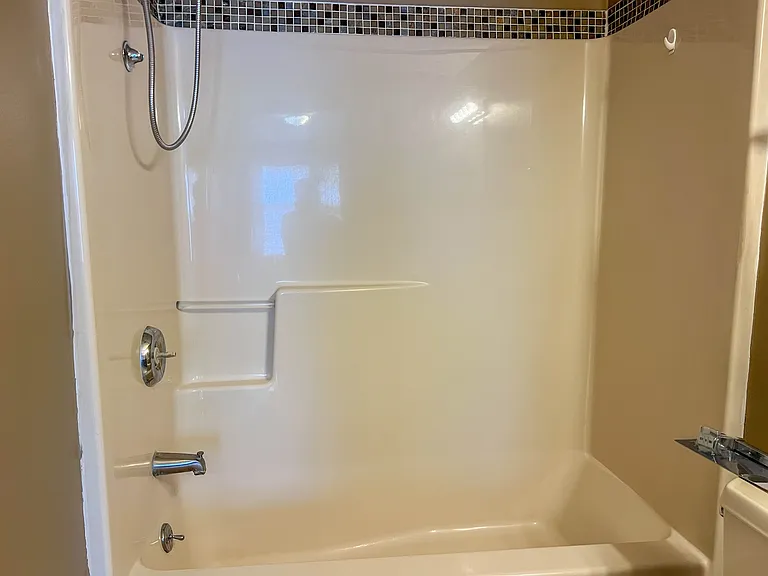 2119 Bridgewater Cir #A — Photo 16