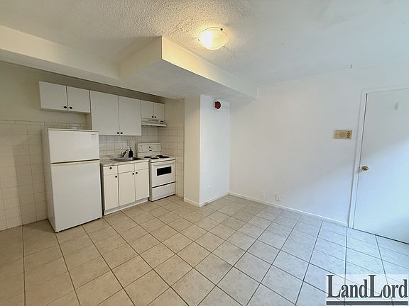 2nd image of 198 Dunn Ave #203
