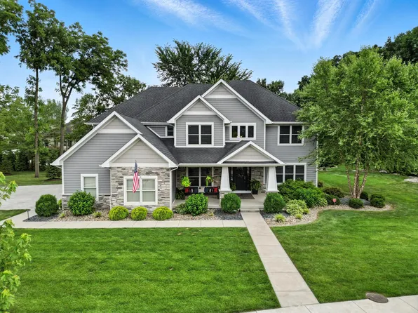 1285 Greenview Pl, Crown Point, IN 46307