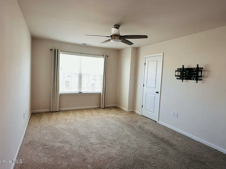 2109 Gracie Ln — Photo 14