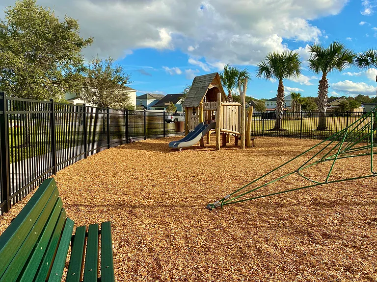 4624 Fairy Tale Cir — Photo 18