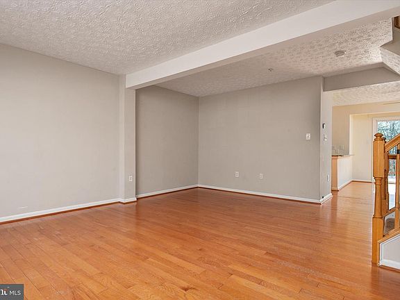 5th image of 2636 Summer Breeze Ct