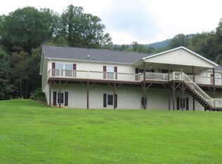 1094 Toodies Creek Rd, Burnsville, NC 28714