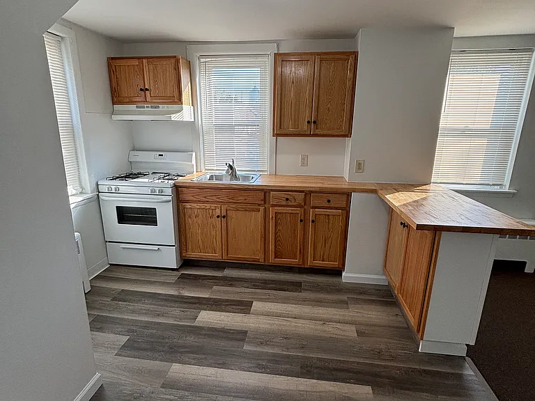 1019 Wood St #A — Photo 4