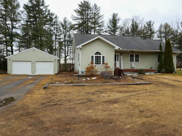 463 Rand Hill Rd, Morrisonville, NY 12962