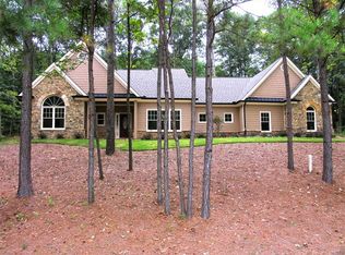 15 Pembroke Ln, Cartersville, GA 30120