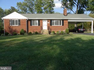 5833 Bethel Rd, Alexandria, VA 22310