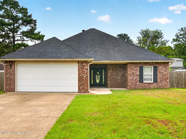 13 Magenta Ln, Picayune, MS 39466