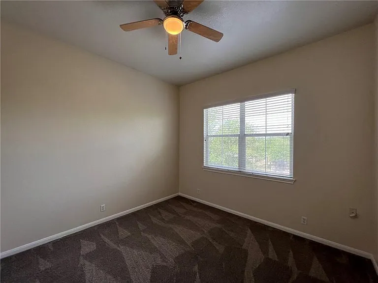 2400 Allred Dr #B — Photo 13
