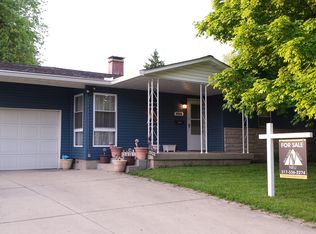 1932 Newcomer Ln, Beech Grove, IN 46107