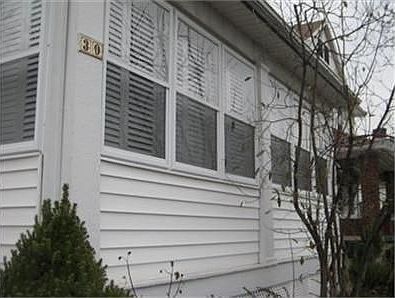4th image of 30 Waverly Ave