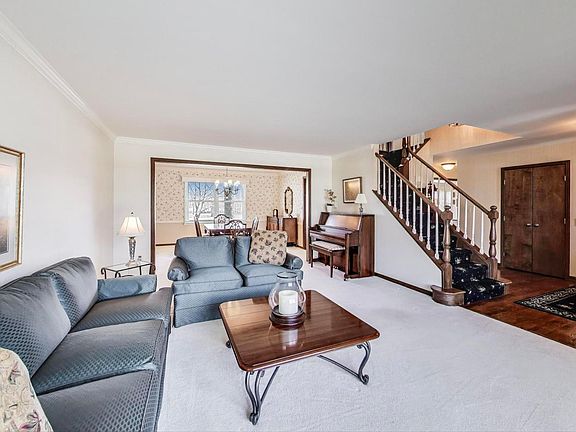 3rd image of 2207 N Brighton Pl