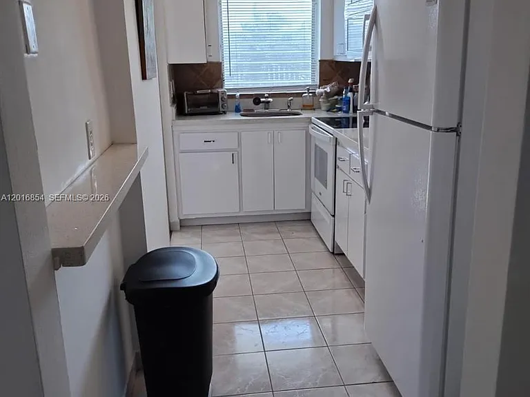 201 NE 14th Ave #10C — Photo 11