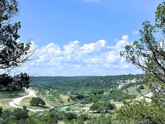 3rd image of 62 Seven Springs Rnch