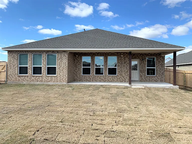 1104 Coulee Dr — Photo 33