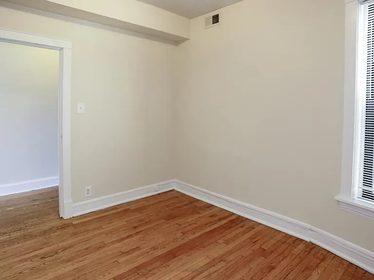 3056 N Greenview Ave #2 — Photo 13
