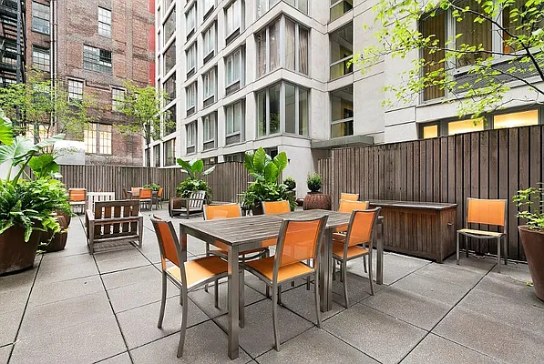 Rented by Bond New York | media 54