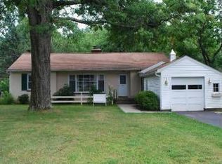 925 Beechwood Dr, Lansdale, PA 19446