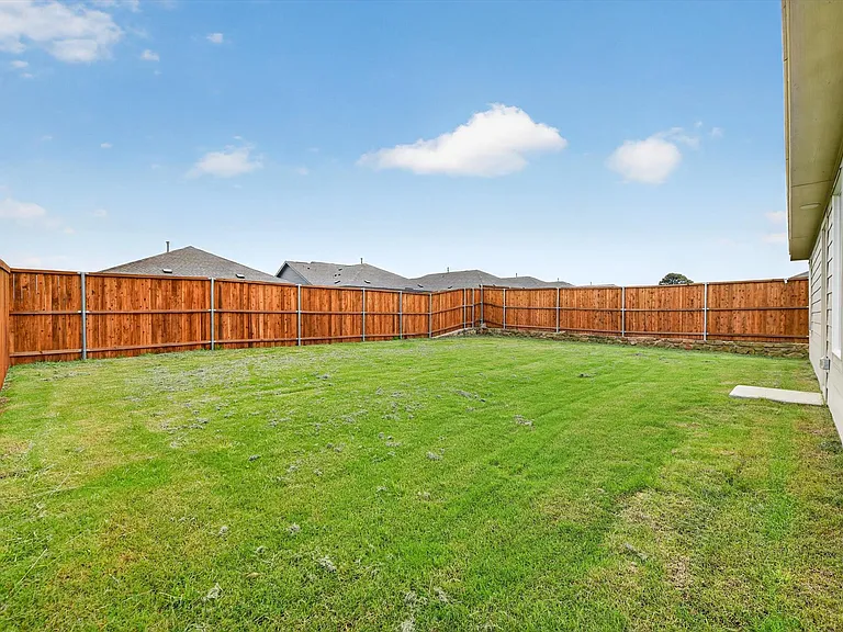 2051 Stable Ln — Photo 26