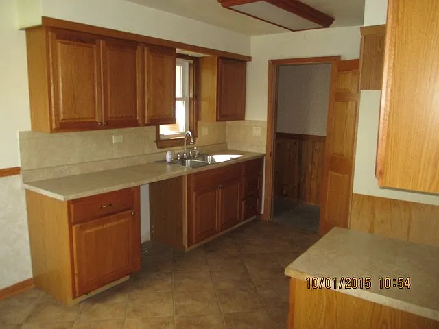 200 W 29th St photo 1