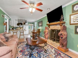 5510 NW Homer White Rd, Parkville, MO 64152