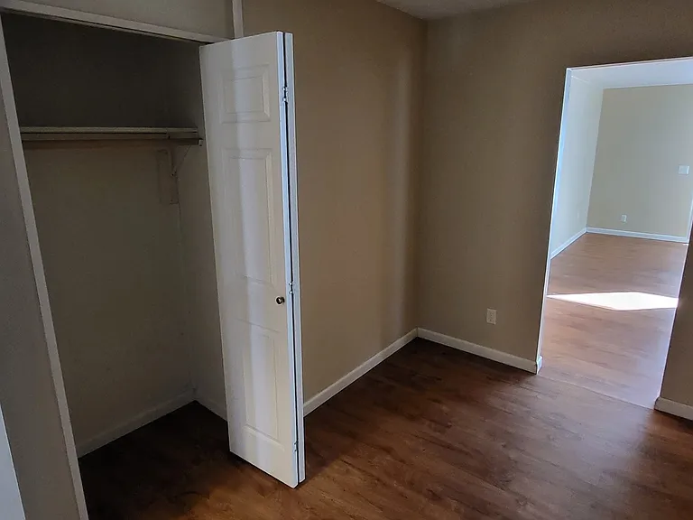 1944 Joy Ave — Photo 14