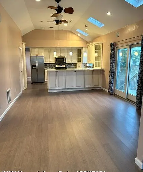 403 Cedar Ave — Photo 8