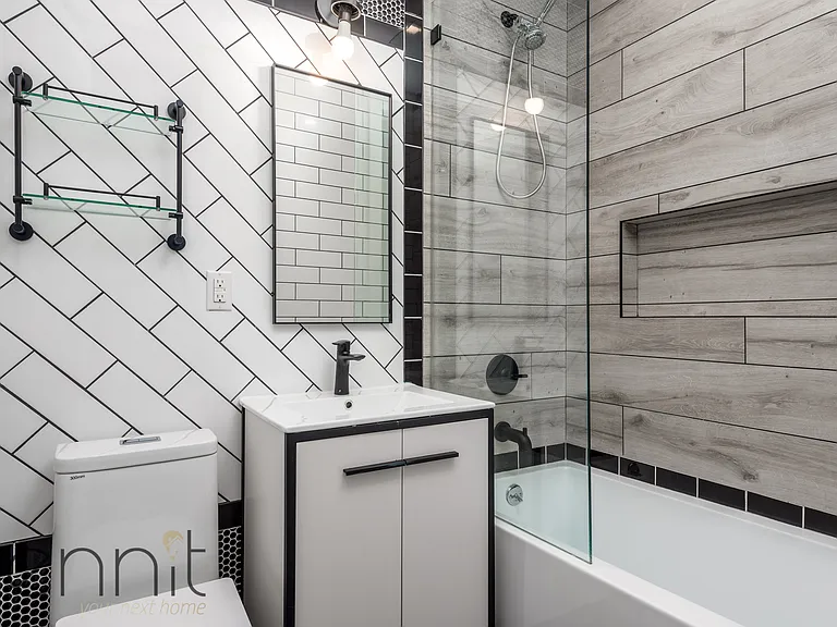100 Suydam St #3L — Photo 8
