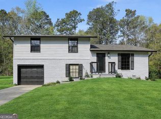 8977 Dorsey Rd, Riverdale, GA 30274