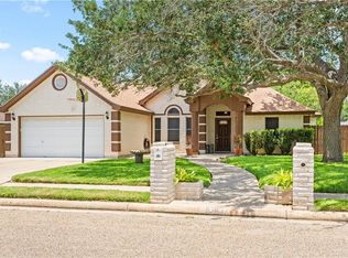 871 Quail Hollow Dr, Weslaco, TX 78596