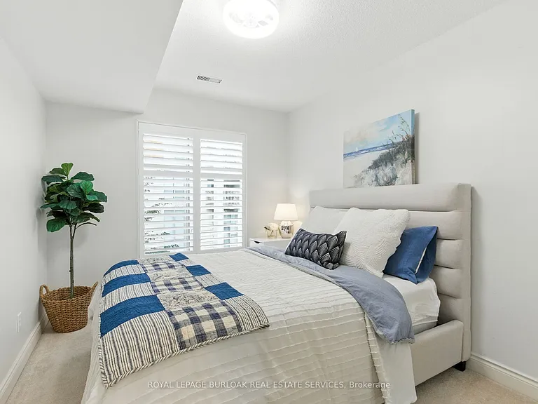 442 Maple Ave #7 — Photo 21