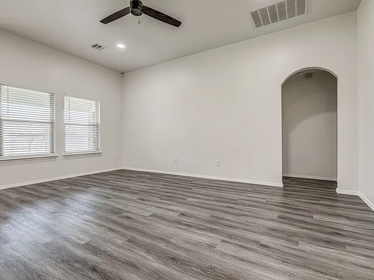 18304 Tambor Dr — Photo 3